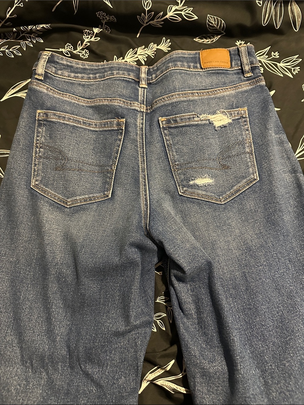 Women’s American eagle jeans